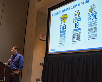 Dave Sweet presenting on traceability in the IIoT at IMTS 2018